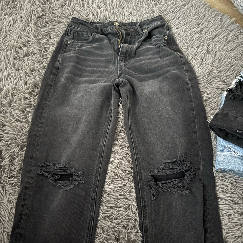American Eagle Outfitters Black Mom Jeans